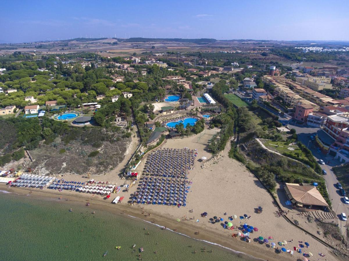 Th Le Castella - Baia Degli Dei Village Exterior foto