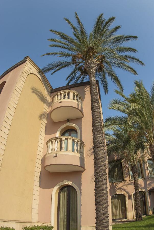 Th Le Castella - Baia Degli Dei Village Exterior foto